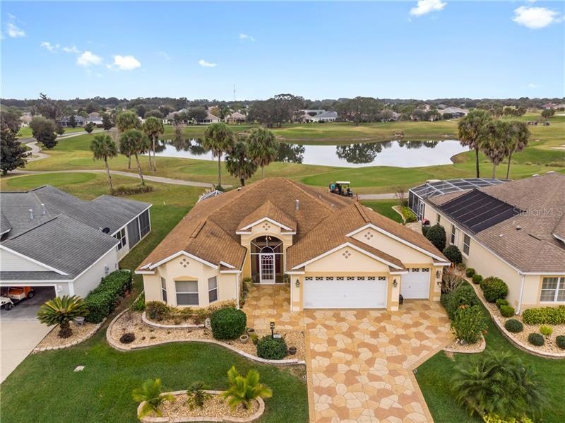 Stunning expanded Lantana - golf course front - 2,