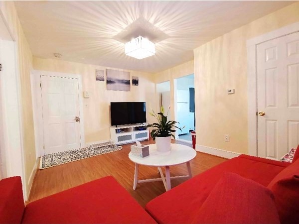 393 Water St unit 3, Quincy, MA 02169 - photo 1