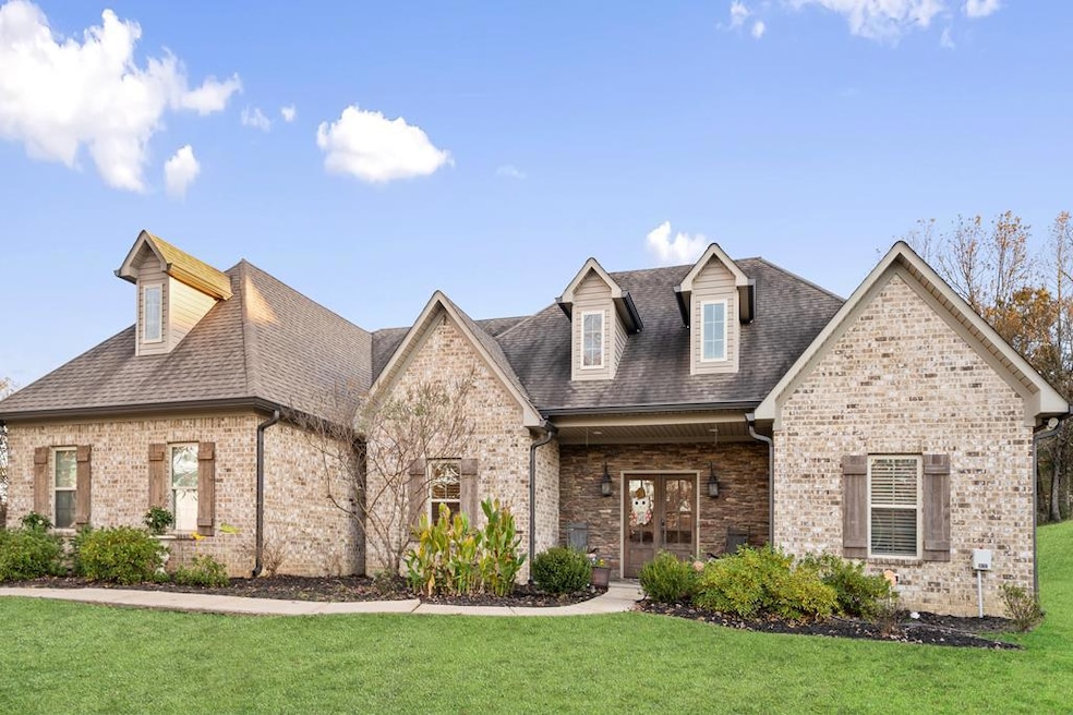 317 Lakes Dr N, Oxford, MS 38655 - photo 1