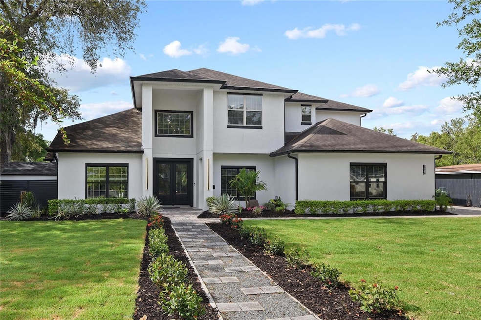 For Sale $1,899,500 • Co-Listing Agent