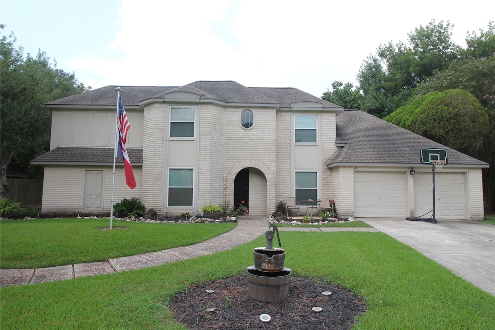 1403 Edinburgh Dr, Friendswood, TX 77546 - photo 1