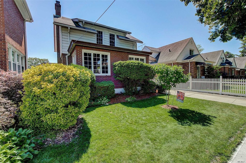 2945 165th St, Flushing, NY 11358 - photo 1