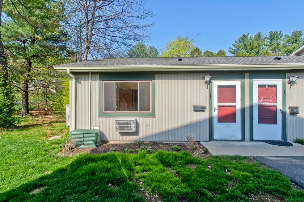 170 E Hadley Rd unit 14, Amherst, MA 01002 - photo 1