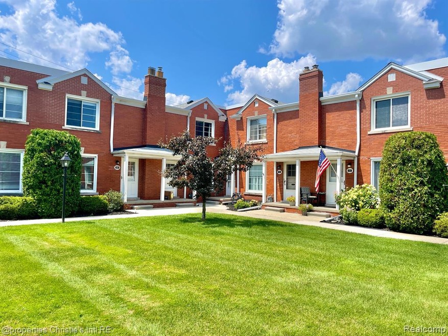 703-1-2 Saint Clair Ave, Grosse Pointe, MI 48230 - photo 1