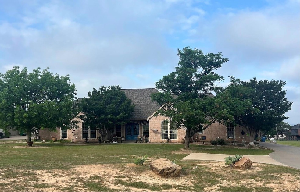 1606 Bentwater Pkwy, Granbury, TX 76049 MLS 20458552