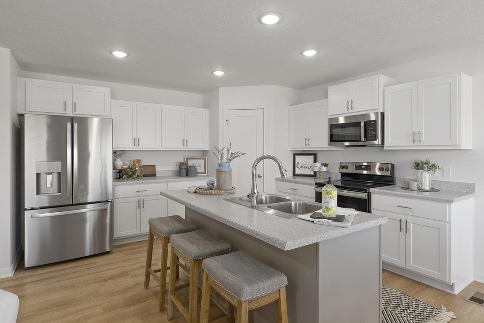 611 N Cheyenne Valley Rd, Nixa, MO 65714 - photo 1