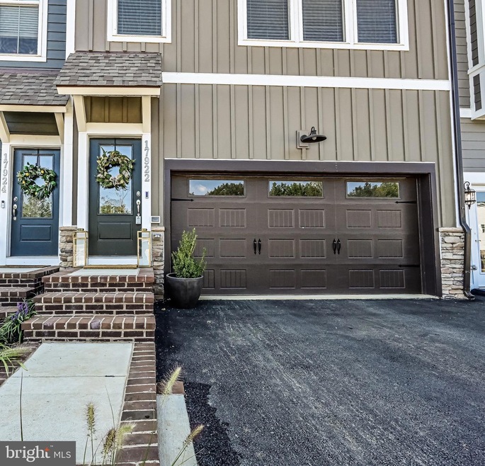 17922 Woods Overlook Dr, Dumfries, VA 22026 - photo 1