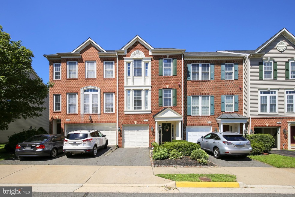 12757 Heron Ridge Dr, Fairfax, VA 22030 - photo 1