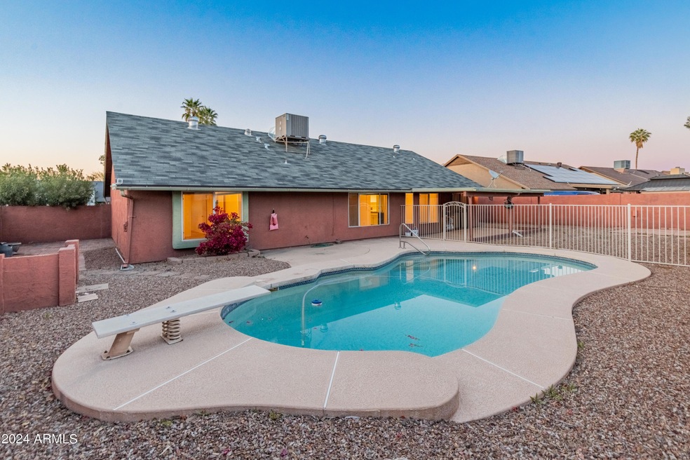 3237 W Campo Bello Dr, Phoenix, AZ 85053 - photo 1