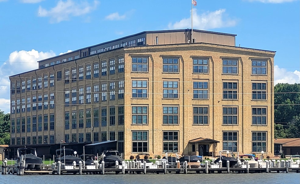 River Mill Condominiums unit 422, Oshkosh, WI 54901 - photo 1