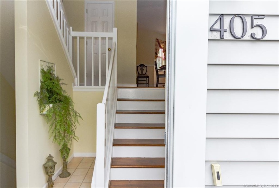 405 Foxboro Dr, Norwalk, CT 06851 - photo 1