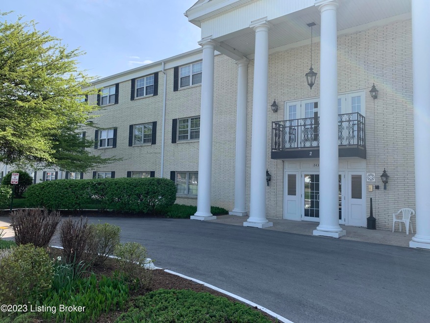 258 El Conquistador Place, Louisville, KY 40220