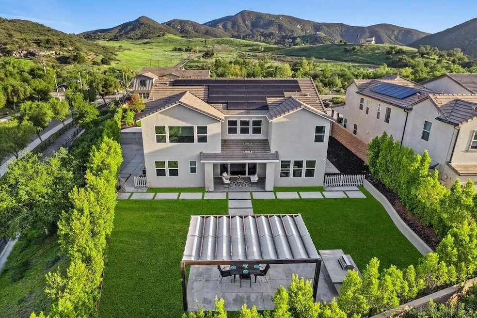 2807 California Poppy St, Escondido, CA 92029 - photo 1