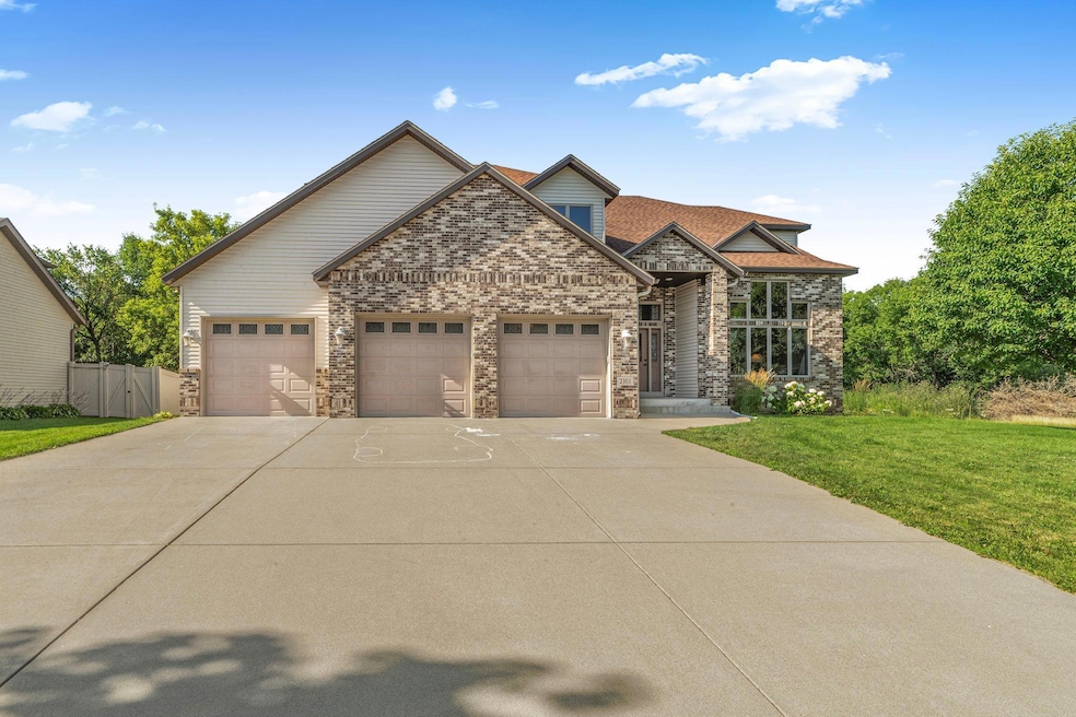 2161 Mill Pond Dr, Saint Cloud, MN 56303 - photo 1