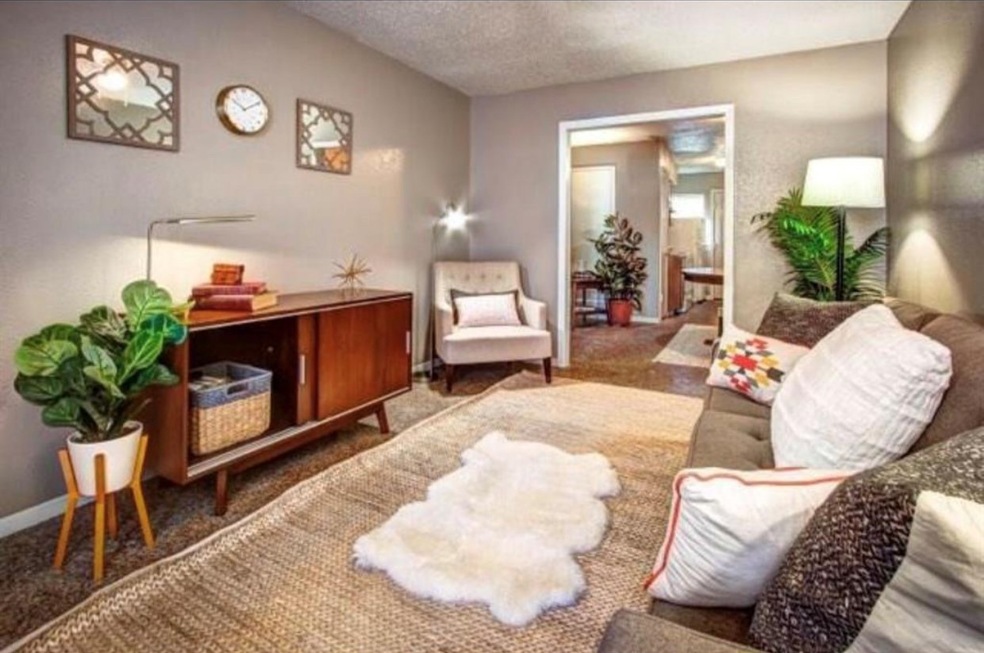 4515 Oxford St unit 9, Houston, TX 77022 - photo 1