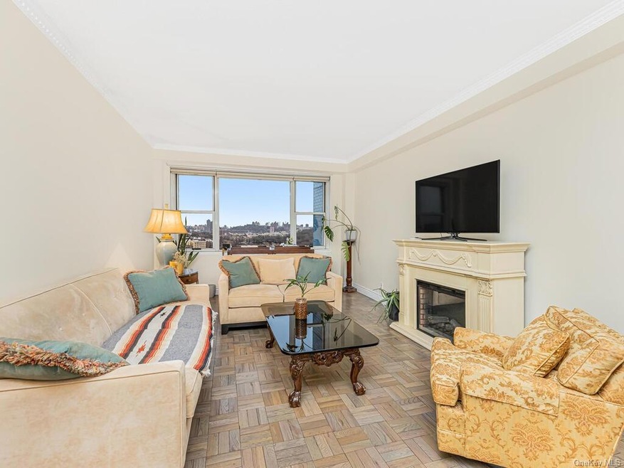 The Blue Building unit 9G, Bronx, NY 10463 - photo 1