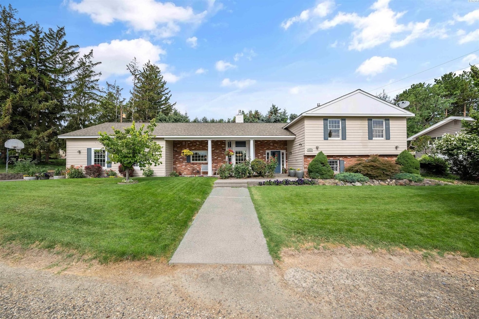 Under Contract $499,900