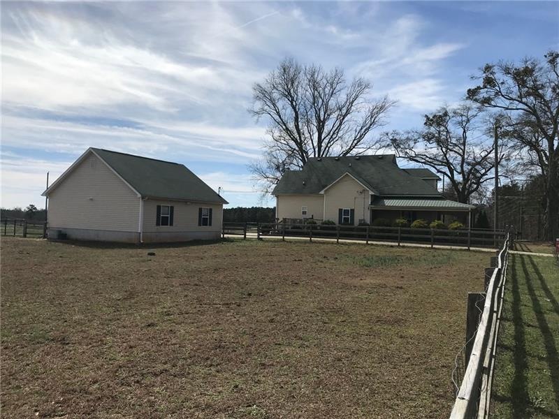 330 Happy Hill Rd, Carrollton, GA 30116 - photo 1