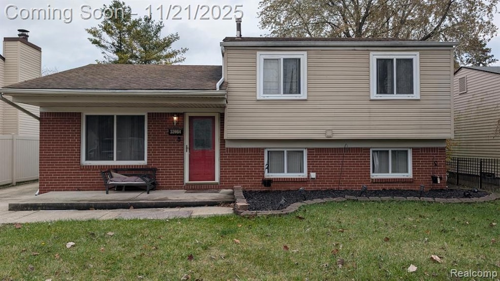 For Sale $279,900 • Co-Listing Agent