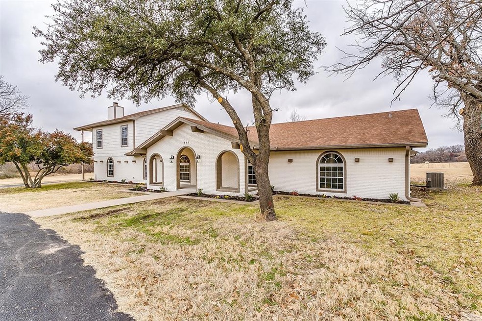 501 Quail Run Rd, Weatherford, TX 76088 - photo 1