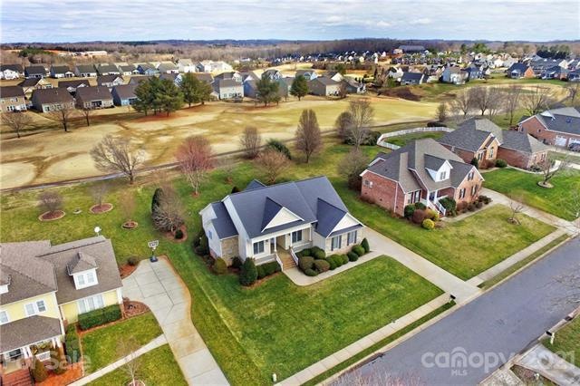 125 Fox Den Cir, Statesville, NC 28677 - photo 1