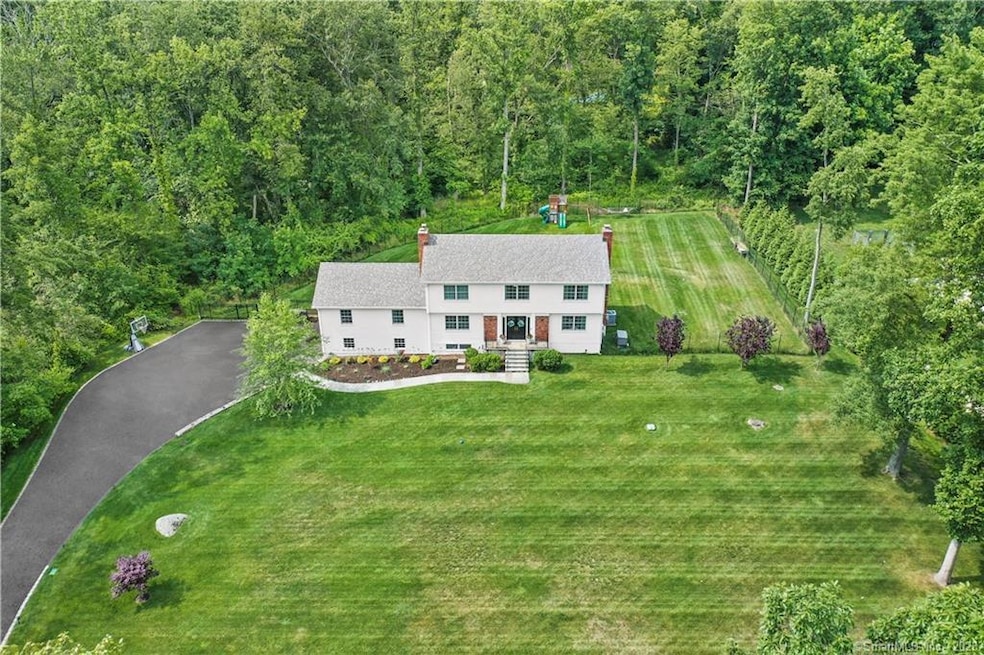 103 Echo Hill Dr, Stamford, CT 06903 - photo 1