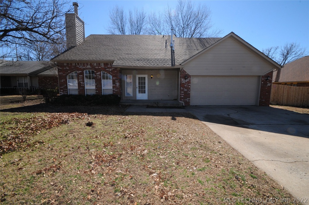 1305 W Twin Oaks St, Broken Arrow, OK 74011 - photo 1
