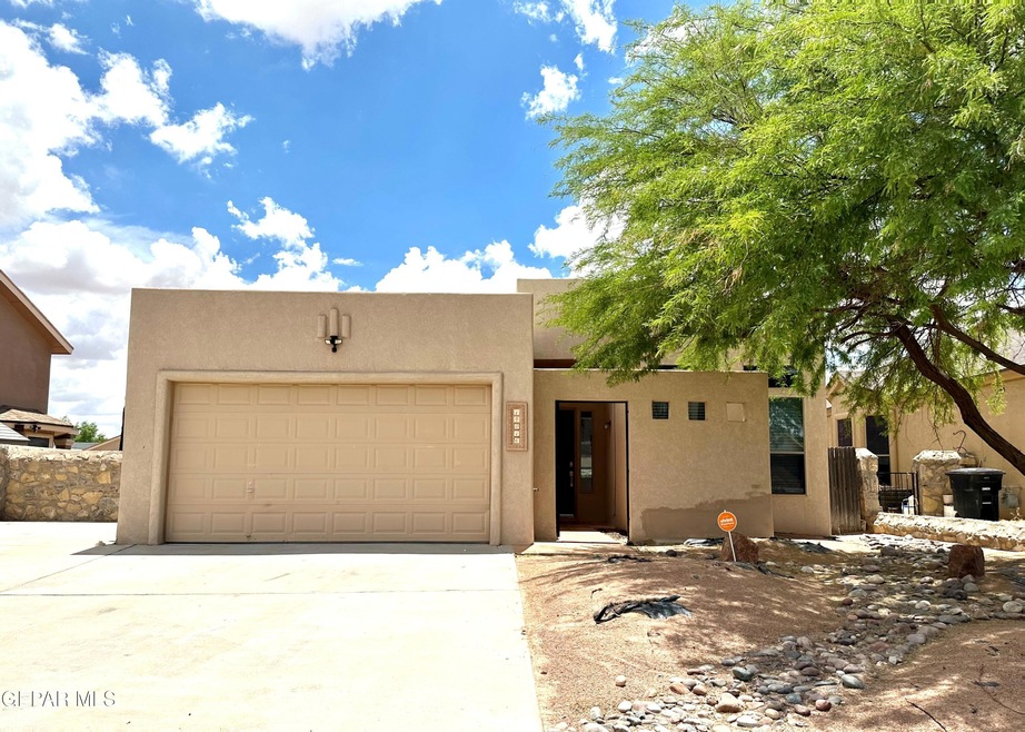 14016 Highweed Dr, El Paso, TX 79928 - photo 1
