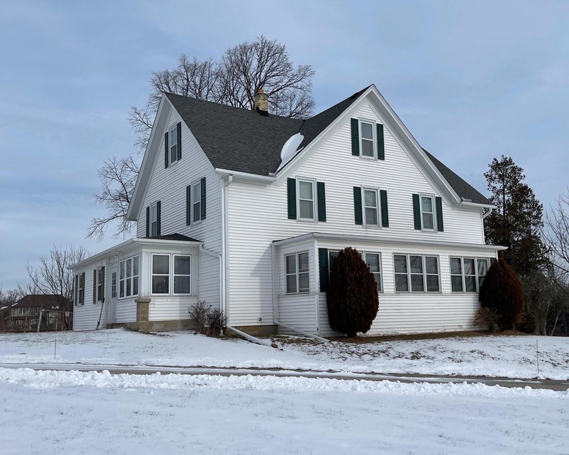 N64W12612 W Mill Rd, Menomonee Falls, WI 53051 - photo 1