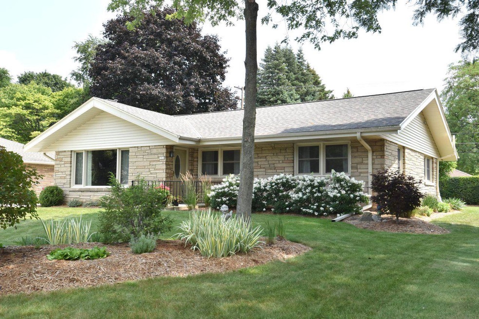 1518 N 117th St, Milwaukee, WI 53226 - photo 1