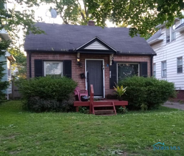 3915 Hoiles Ave, Toledo, OH 43612 - photo 1