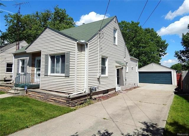 1605 Hughes Ave, Flint, MI 48503 - photo 1