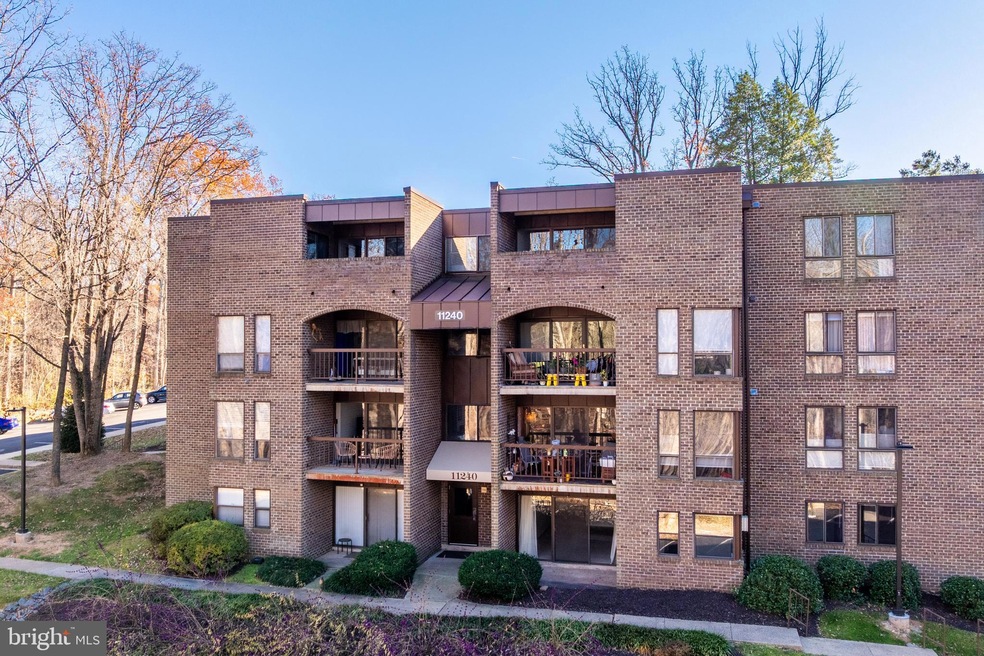 11240 Chestnut Grove Square unit 31, Reston, VA 20190 - photo 1