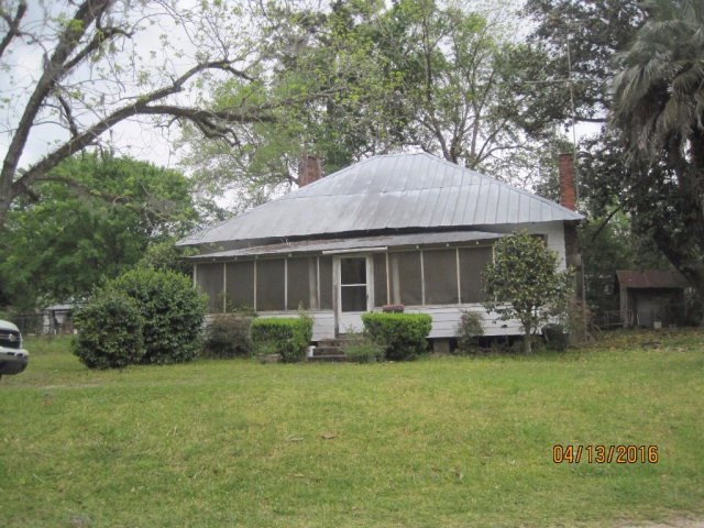 910 E Hill St, Quitman, GA 31643 - photo 1