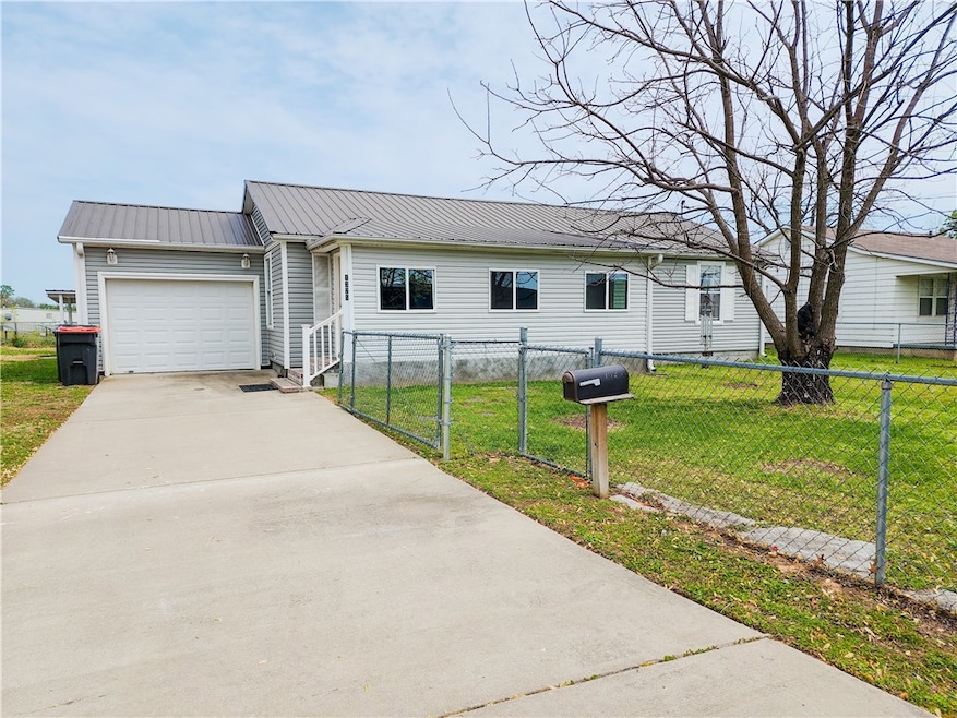 Sold $250,000 • Co-Listing Agent