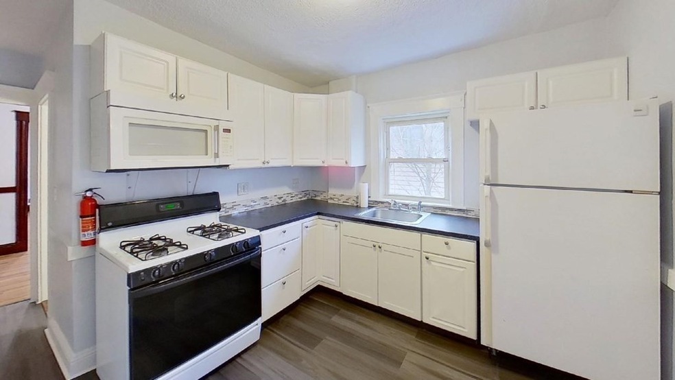 48 Chubbuck St unit 1L, Quincy, MA 02169 - photo 1