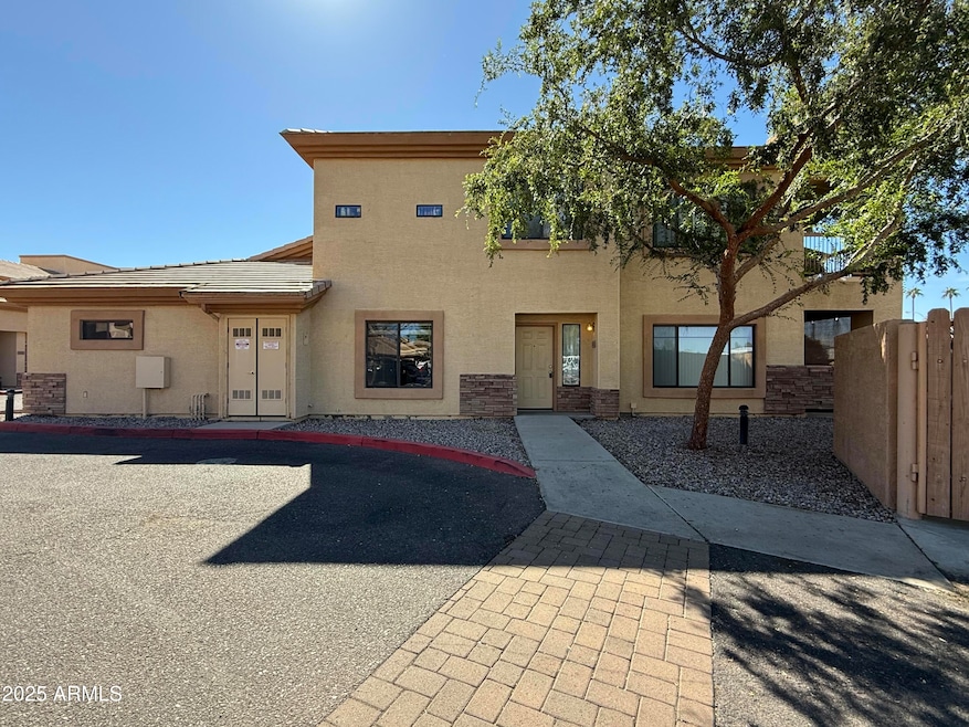 6770 N 47th Ave unit 1021, Glendale, AZ 85301 - photo 1