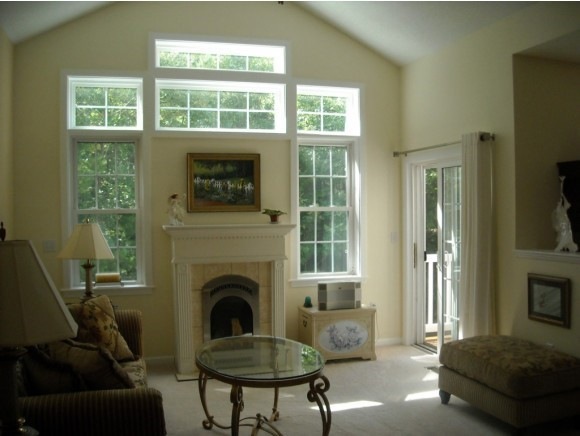 28 Jonathan Cir, MerriMacK, NH 03054 - photo 1