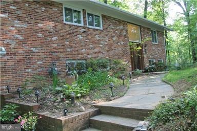 3305 Parkside Terrace, Fairfax, VA 22031 - photo 1