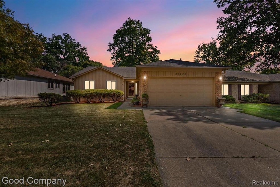 27226 Warner Ave, Warren, MI 48092 - photo 1