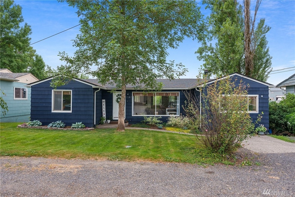 1587 SW Thomsen Ave, Chehalis, WA 98532 - photo 1