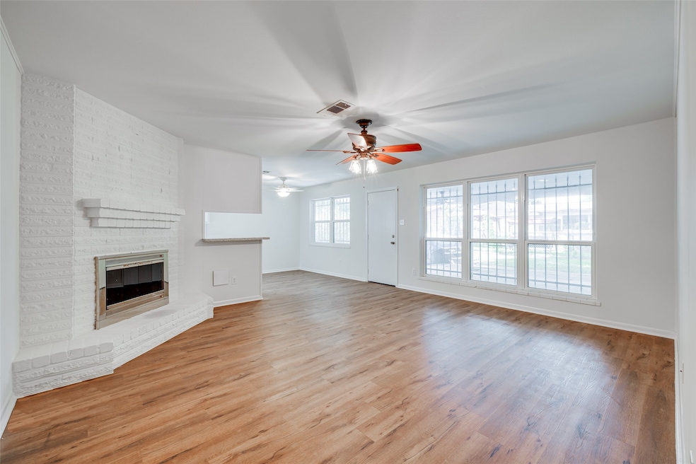 922 W Mierianne St, Houston, TX 77088 - photo 1