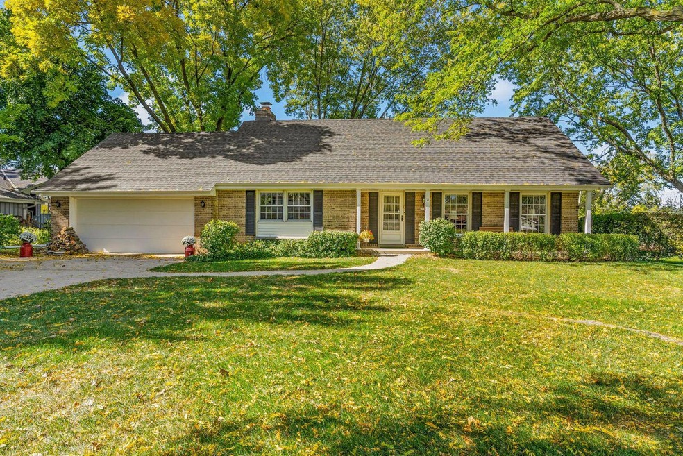 1934 Rambling Rose Rd, Waukesha, WI 53186 - photo 1