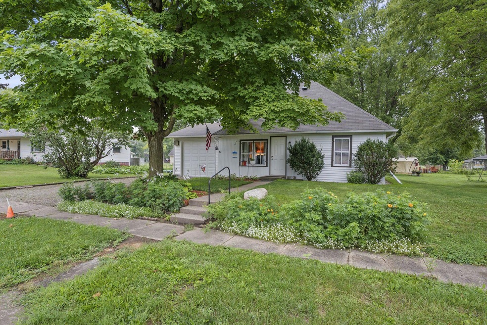 1-web-or-mls-210 N Main St-1