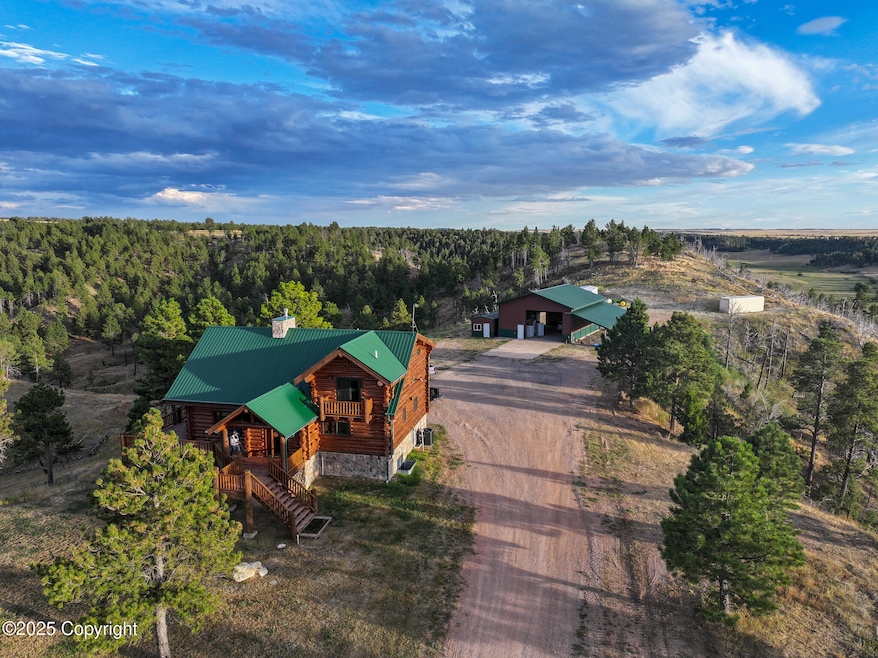 sundance-ranch-house-barn