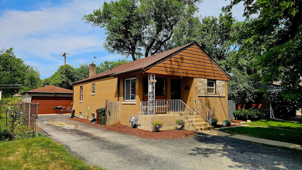 18526 Dixie Hwy, Homewood, IL 60430 - photo 1