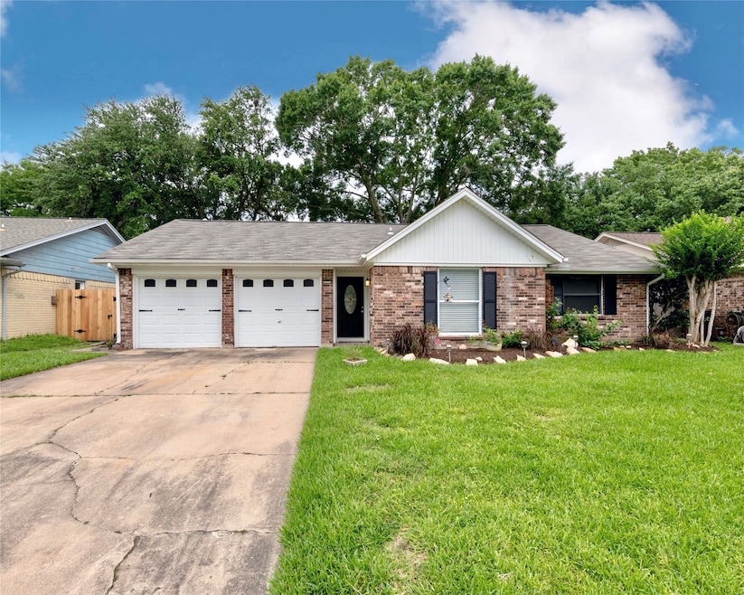 4218 Townes Forest Rd, Friendswood, TX 77546 - photo 1