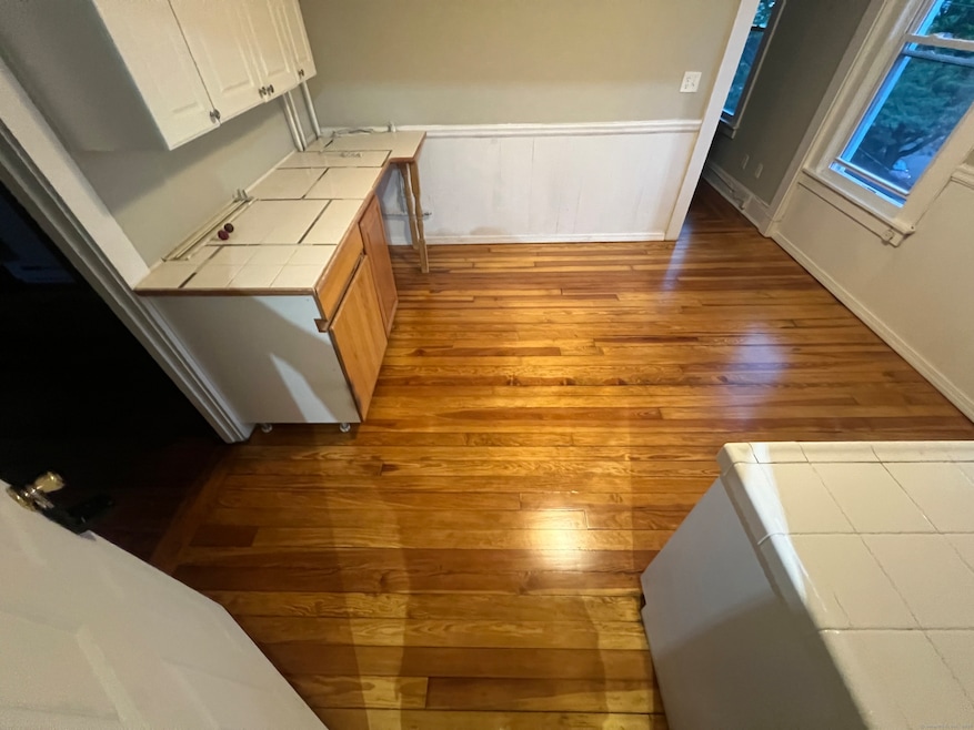 166 Queen St, Bristol, CT 06010 - photo 1