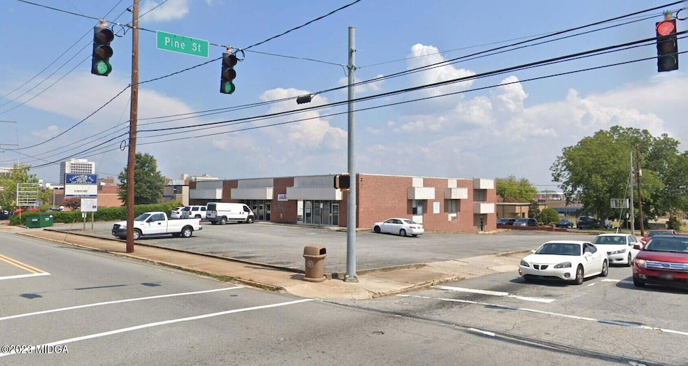 672 1st St, Macon, GA 31201 - photo 1