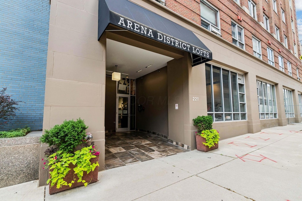 3-web-or-mls-221-n-front-st-101